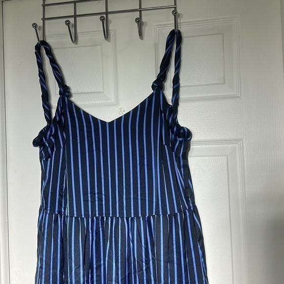 Stripe Knotted Maxi Dress  | Banana Republic - Picture 3 of 8